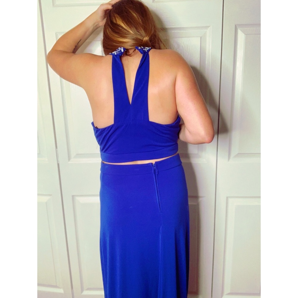 Formal Gown 2-Piece Set - Picture 2 of 5